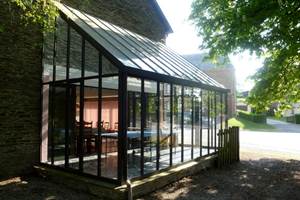 1.3.2. Rez-de-chaussée - la véranda - vue de l'extérieur