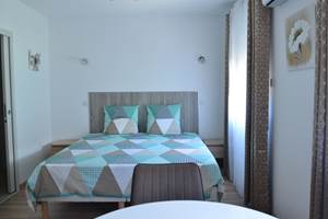 Chambre côté cours gite Artémisia (2)