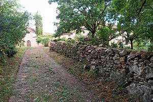 Les Granges de l'Abbaye. Chemin accès