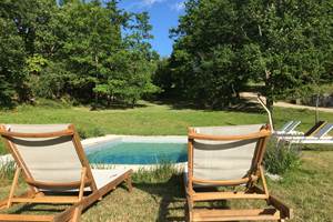 Farniente au bord de la piscine, chambres d'hôtes dans le Lot