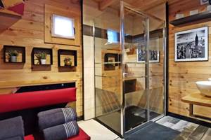 Salle de bain spacieuse avec douche à l’italienne au Chalet Ouessant à Plouarzel pour des vacances confortables