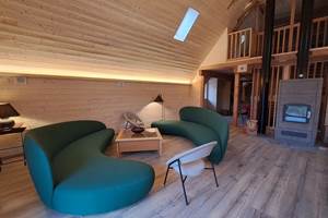 Vue salon et mezzanine