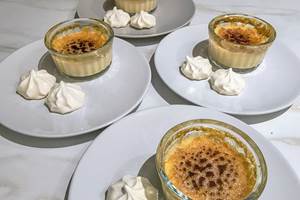 creme-brulee-maison-dessert-table-d-hotes-saisonnee-centres-aveyron.jpg