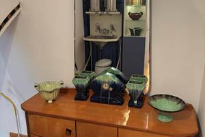 Déco et céramiques de collection dans la chambre enfant