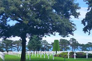 hommage-aux-soldats-américains-mémoire-militaire-Normandie-visite-cimetière-américain-militaire-