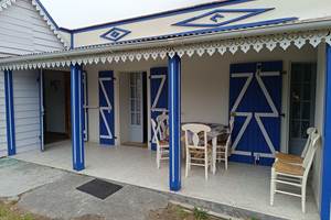 Entrée principale et véranda