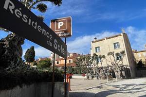 Residence-Du-Soleil-Collioure-Exterior (1)