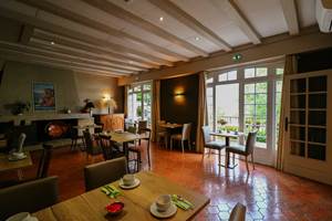 SALON PETIT DEJ 1