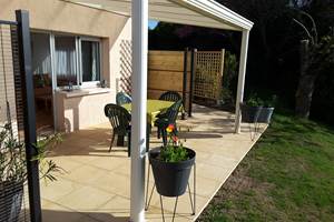 terrasse et entrée de l'appartement