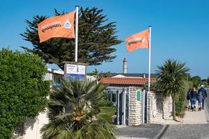 Bienvenue au Camping les Pérouses du Phare