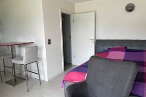Studio - chambre et coin repas