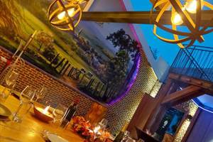 Cour aménagée chaleureuse, privée.