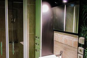 salle de bain "gîte intimité" avec grande douche à l'italienne