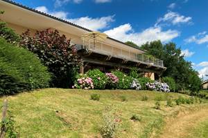 Les terrasses depuis le jardin