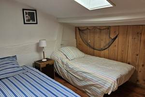 Au dessus de la chambre Dane , emfants