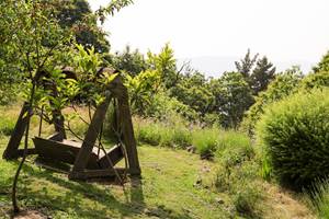 Balancelle avec vue sur les montagnes