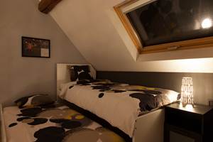 Chambre 2: mezzanine, 2 lits simples.