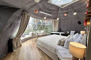 Dôme insolite avec literie hôtelière