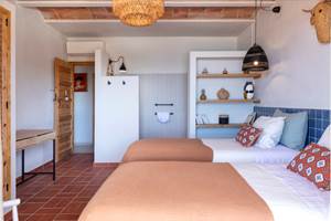 20 Oliveres Patio Chambre 3 double avec Salle d'eau