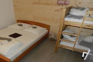 ESTABLOU #6 Chambre 04