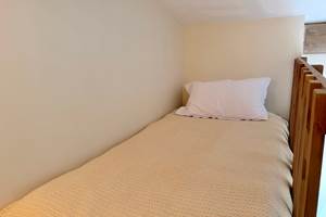 Lit en mezzanine de la chambre triple