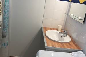 Les Mazets du Rouret - Che^ne Vert salle d'eau machine a` laver le linge