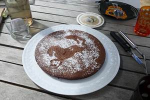ZARAQ CAKE