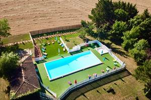 Vue aérienne de la piscine