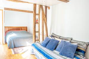 Le canapé et lit 1 personne