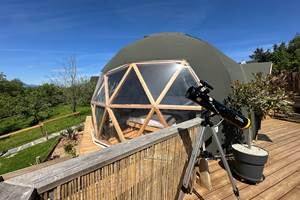 Télescope pour observer les étoiles sans pollution lumineuse
