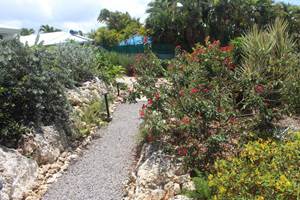 Villa Lagon accès piéton depuis le parking