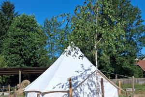 tipi camping