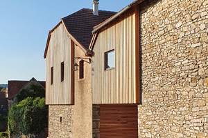 Façade Ouest avec vue sur la vallée du Lot