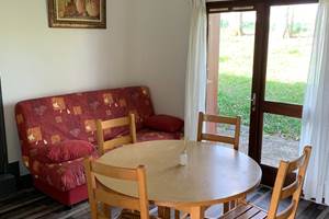 lepetitbois46_Leyme_Modern_séjour terrasse 002_Gîte 13