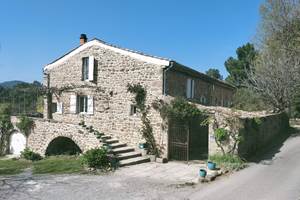gîte Ombre bleue, ombre bleue du figuier gîtes et chambres d'hôtes avec piscine Ardèche