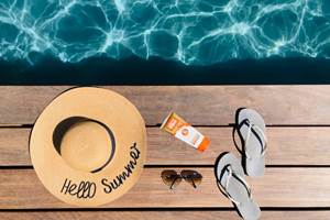 Baignade rafraîchissante sous le soleil provençal dans notre villa à Istres