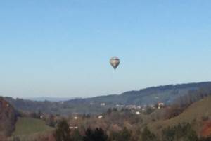 Montgolfière au-dessus de Gruyères