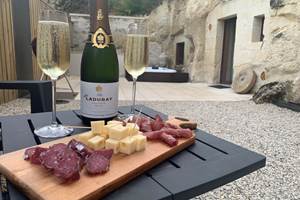 Planche gourmande, gite troglodyte