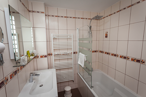 Hostellerie du grand duc salle de bain