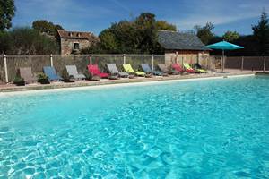 piscine-exterieur-detente-groupe