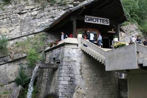 Les Grottes de Remouchamps, la plus longue navigation souterraine d'Europe