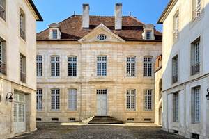 Maison_Jazey_cour_honneur