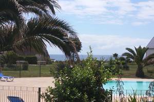 Vue sur la piscine