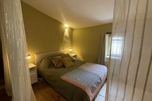 CHAMBRE OLIVE 2E`ME E´TAGE vue ensemble MF