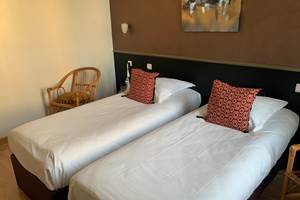 lits jumeaux de la chambre confort n°3 au Vintage*** Quimperle