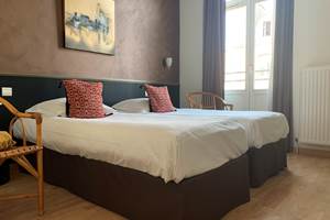 lits simples de la chambre confort n°3 au Vintage*** Quimperle