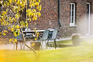 Gi^te Maud Neuprez. EXTERIEUR BOOKING HD