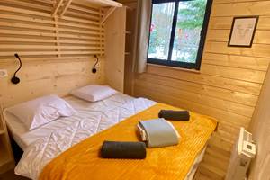 HY•Lødge Spa-6pers Chambre parentale avec son lit Queen Size