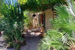 16-bis-gite-hotel-marssac-jardin-privatif