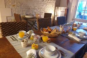 Petit Déjeuner à La Rochelle Lodge